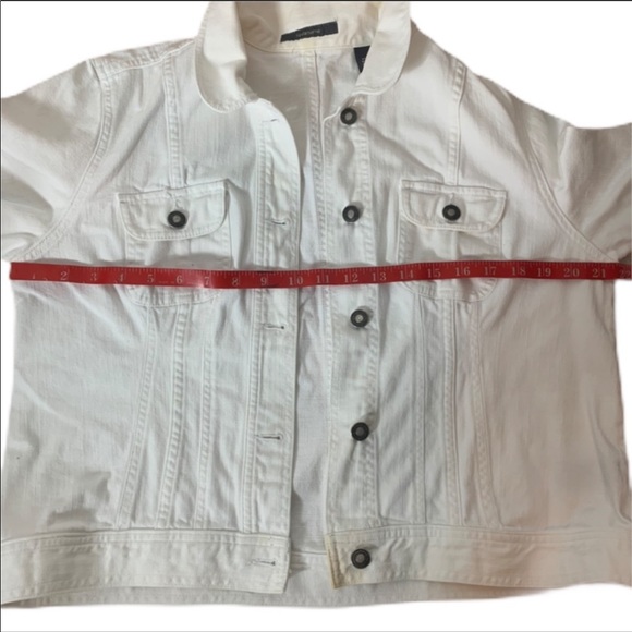 Liz Claiborne white jean jacket - Picture 5 of 8